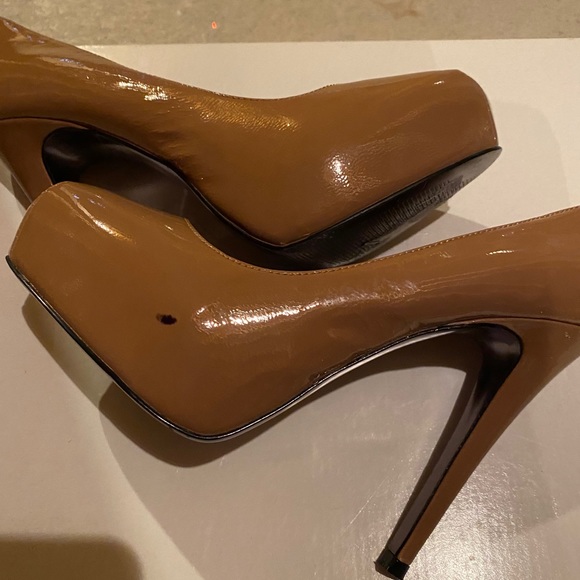 Steve Madden Patent Leather Heels size 7.5 - Picture 5 of 5
